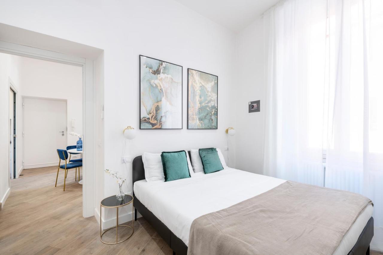 White Flat Cross Apartment Rome Bagian luar foto